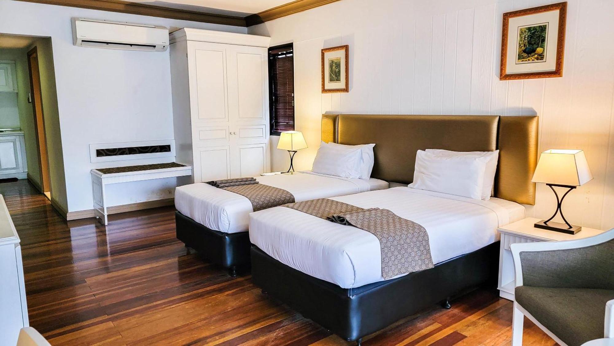 Mines Beach Resort Hotel Seri Kembangan Exterior foto